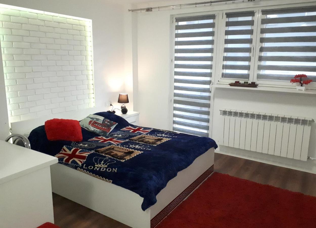 Apartament Centrum Panoramiczna Big Ben Z Balkonem-- Klimatyzacja-- Kielce Bagian luar foto