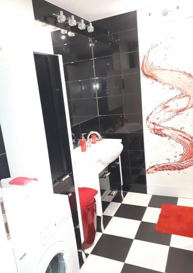 Apartament Centrum Panoramiczna Big Ben Z Balkonem-- Klimatyzacja-- Kielce Bagian luar foto